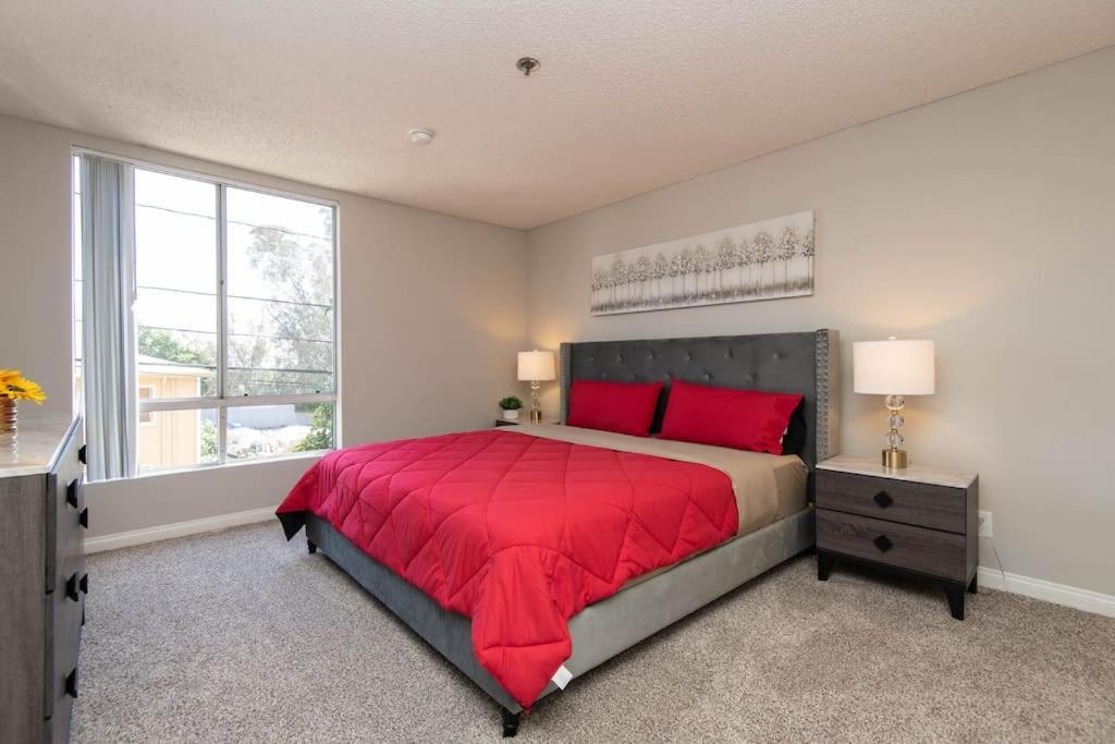 Hollywood 2bed W Rooftop Pool & Panoramic View Los Angeles